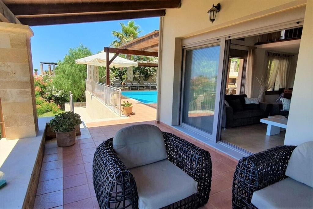 Villa Maffeo, Mit Dem Weitblick Kástellos 外观 照片