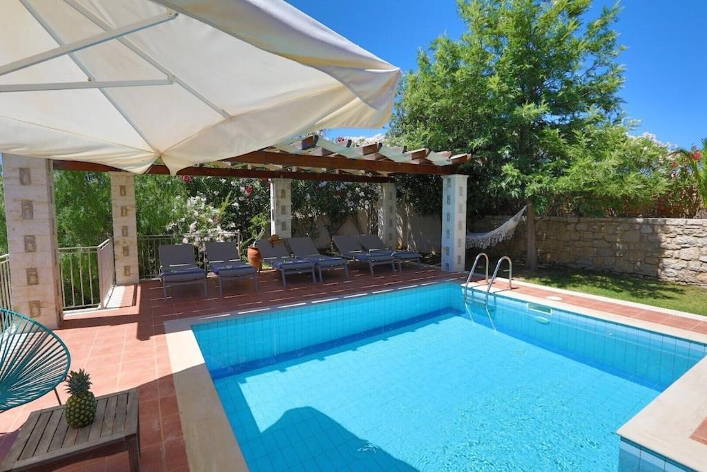 Villa Maffeo, Mit Dem Weitblick Kástellos 外观 照片